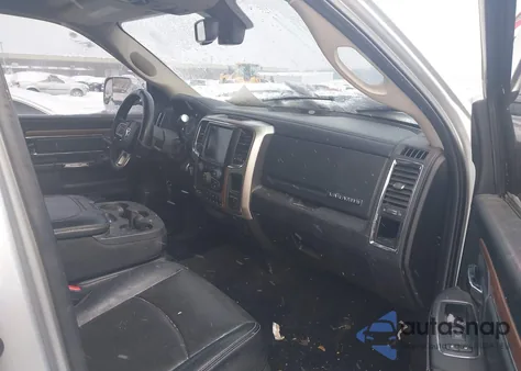 2016 Ram 2500 Laramie z USA, uszkodzony, nr VIN 3C6UR5FL7GG367917